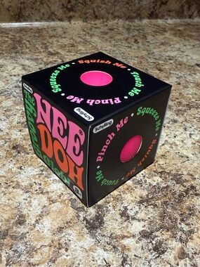 NeeDoh Pink Groovy Glob (small)